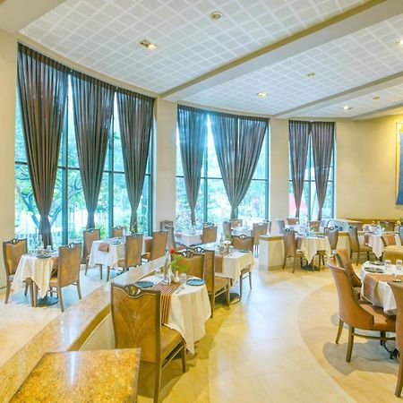 Neelam The Glitz Hotell Calangute Exteriör bild