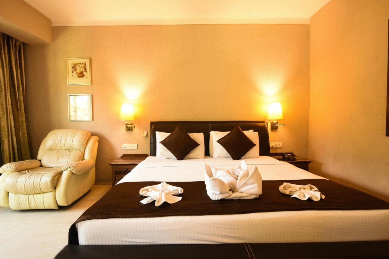 Neelam The Glitz Hotell Calangute Exteriör bild