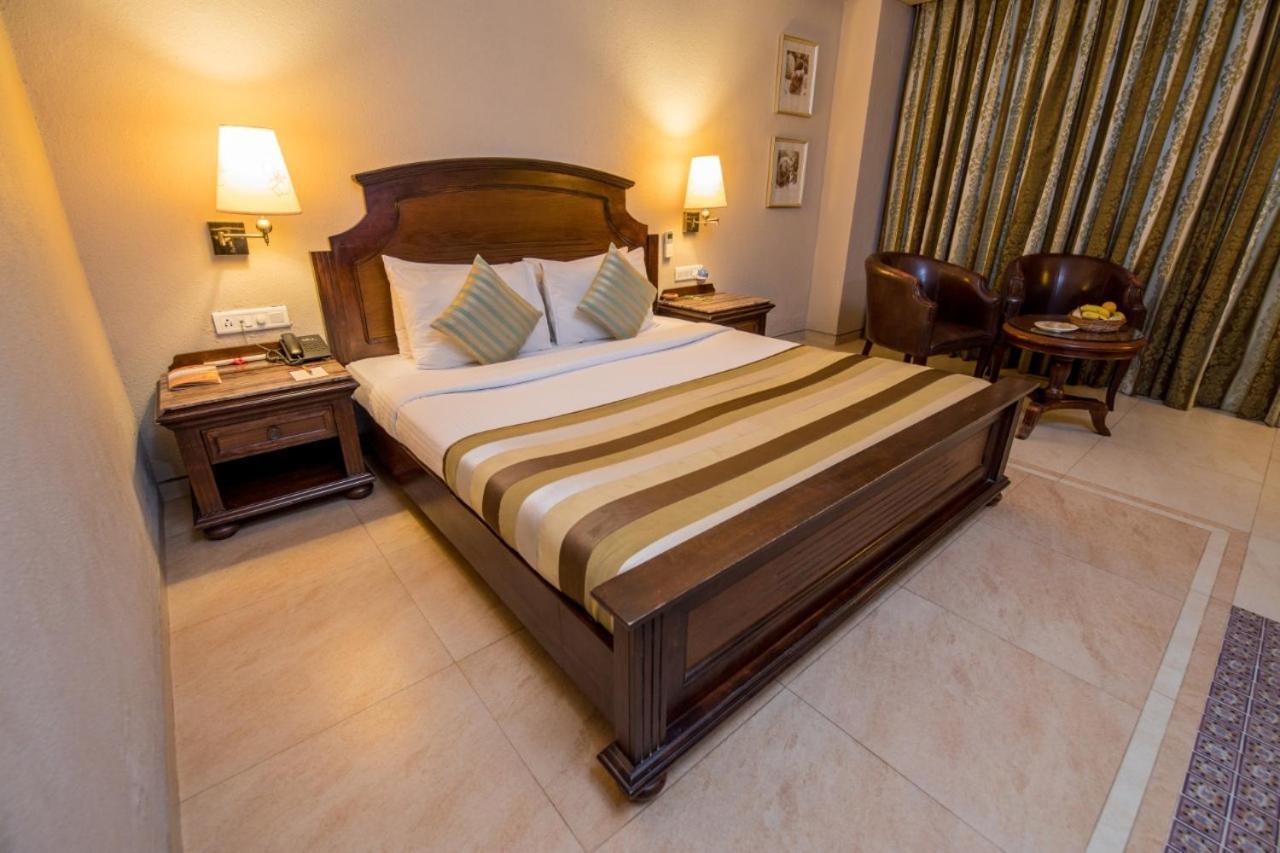 Neelam The Glitz Hotell Calangute Exteriör bild
