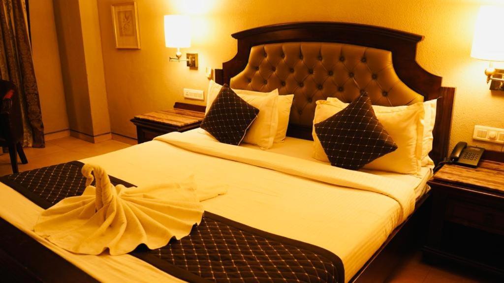 Neelam The Glitz Hotell Calangute Exteriör bild