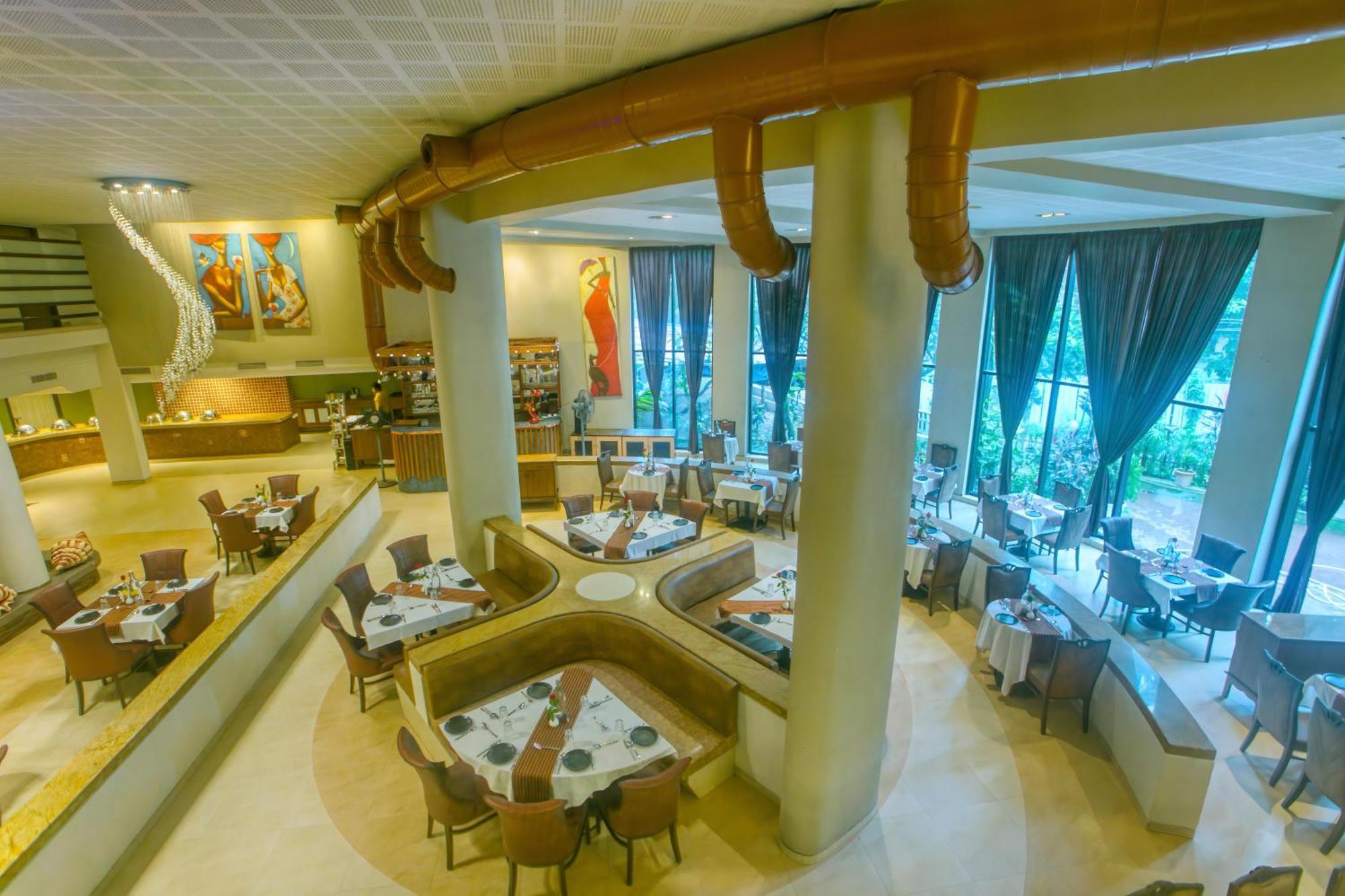 Neelam The Glitz Hotell Calangute Exteriör bild