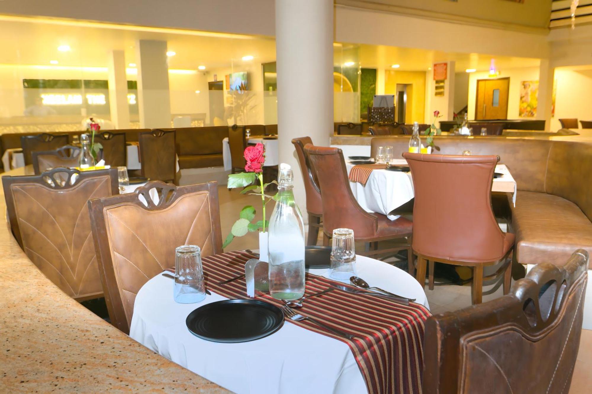 Neelam The Glitz Hotell Calangute Exteriör bild